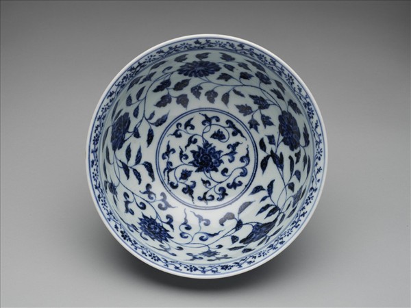 青花四季花卉紋碗