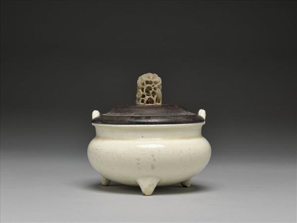 彭城窯 白瓷繩耳鼎式爐