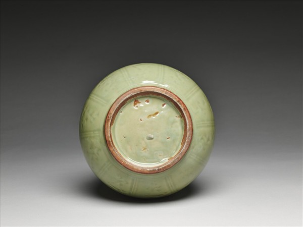 龍泉窯 青瓷牡丹紋玉壺春瓶