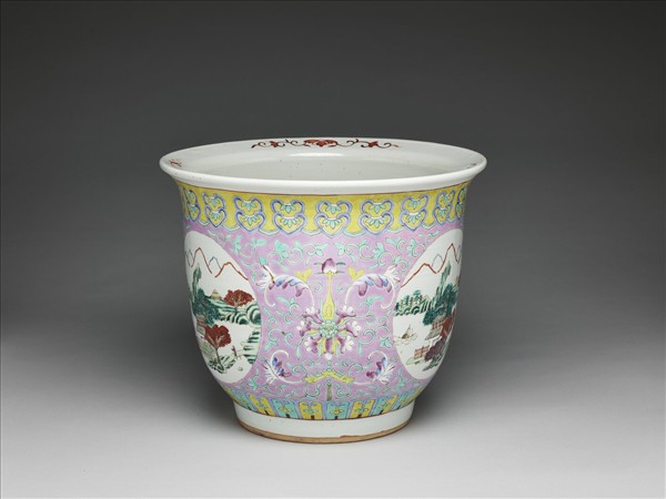 粉彩粉紅地開光山水花盆