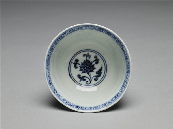 青花四季花卉紋碗