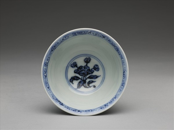 青花番蓮紋碗