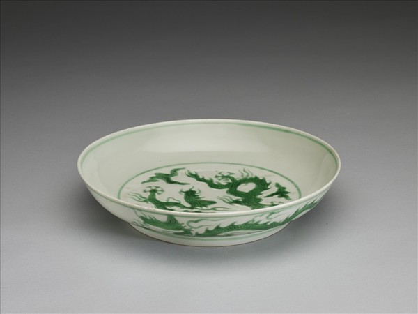 綠彩雲龍紋盤