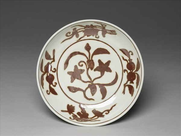 紫金釉折枝梔子花果紋盤