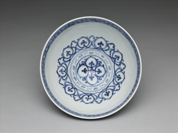 青花幾何花卉紋蓮子碗