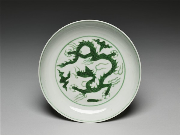 綠彩雲龍紋盤