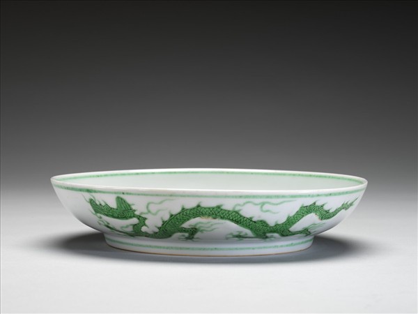 綠彩雲龍紋盤