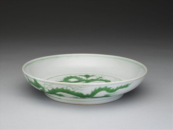 綠彩雲龍紋盤