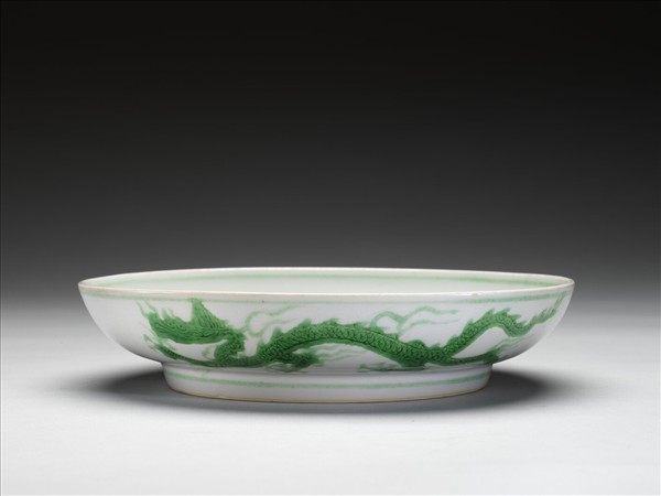 綠彩雲龍紋盤