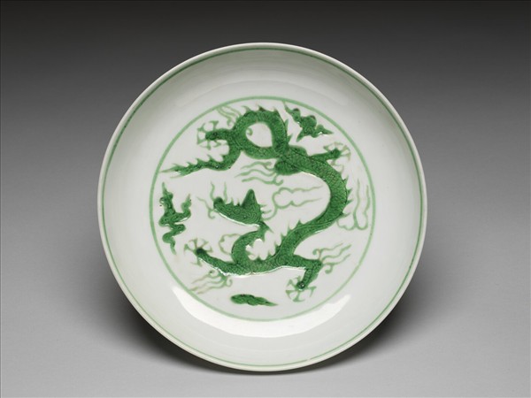 綠彩雲龍紋盤