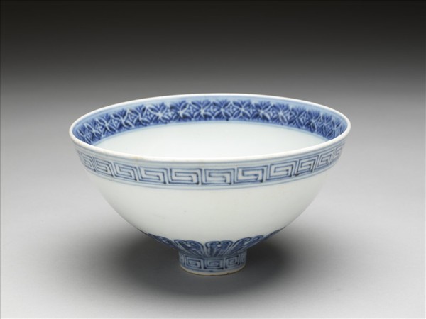 青花幾何花卉紋蓮子碗