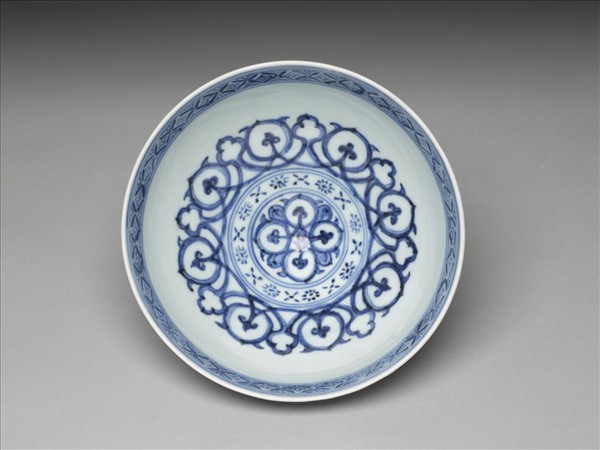 青花幾何花卉紋蓮子碗