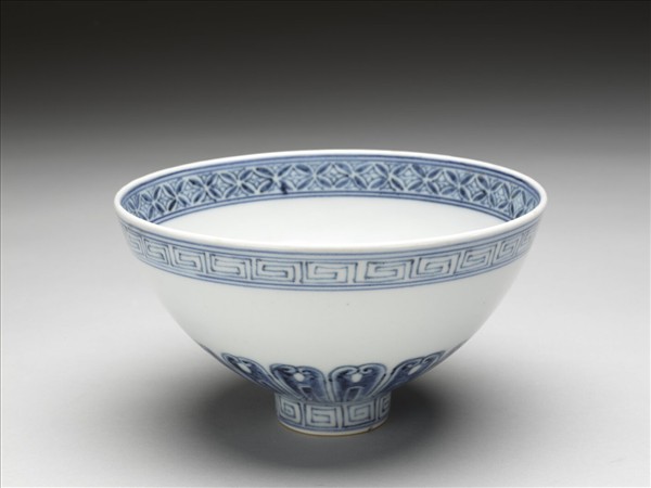 青花幾何花卉紋蓮子碗