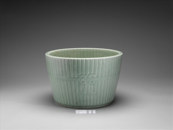 青瓷竹節紋花盆