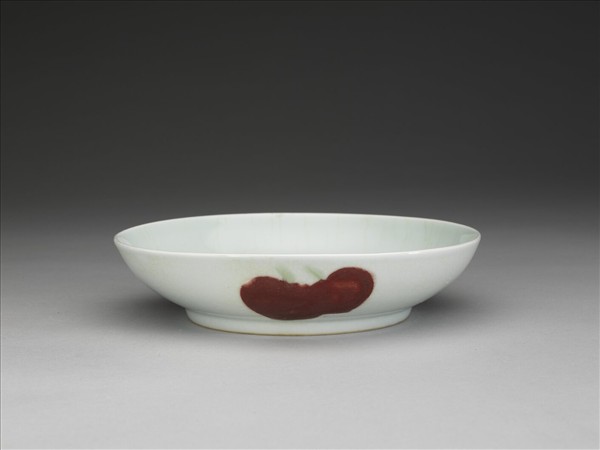 釉裡紅三果紋盤
