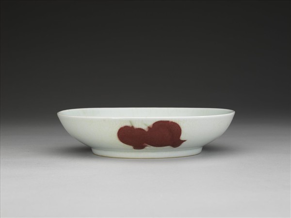 釉裡紅三果紋盤