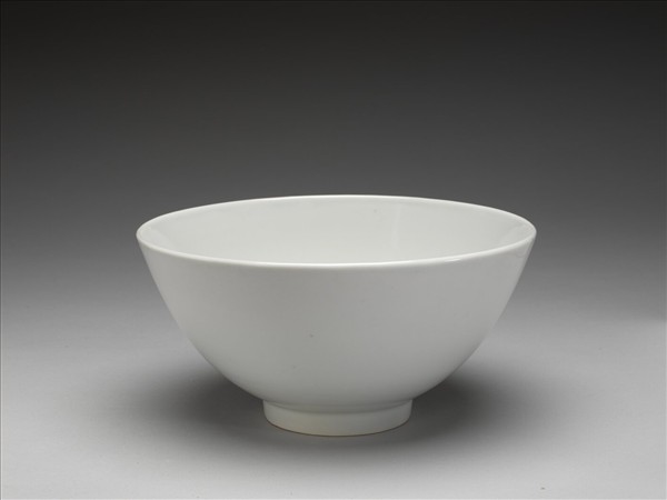 甜白釉蓮子碗