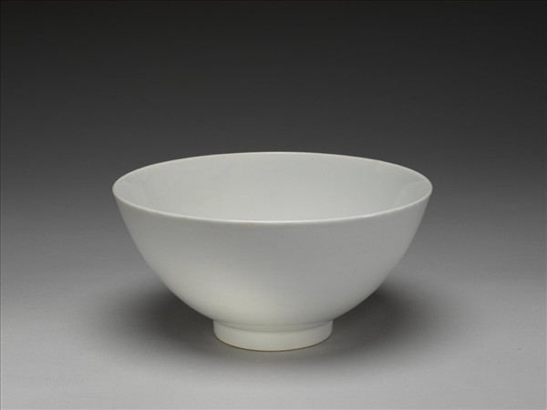 甜白釉蓮子碗