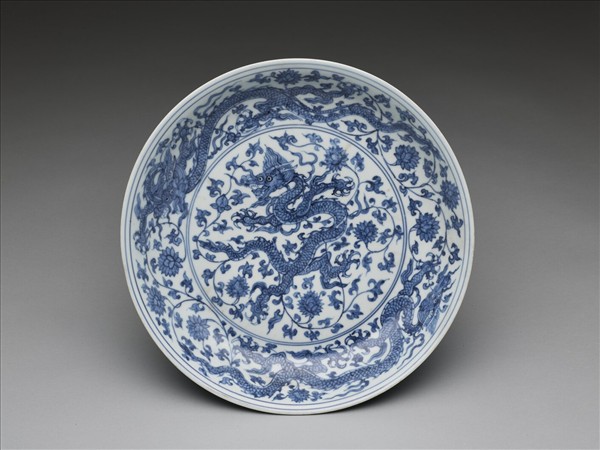 青花五龍紋盤