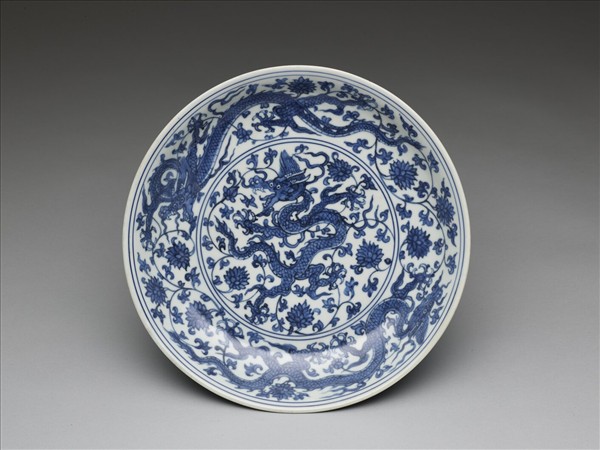 青花五龍紋盤