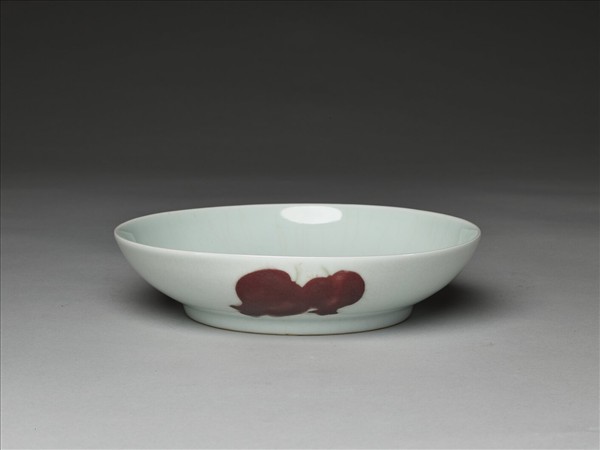 釉裡紅三果紋盤