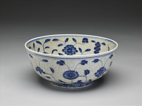 青花花果紋碗