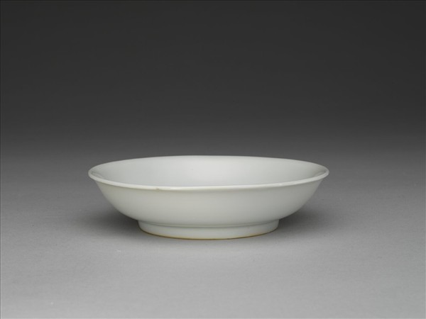 白釉碟
