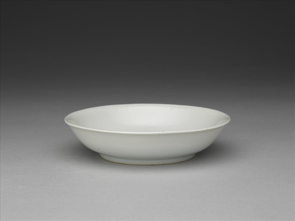 白釉碟