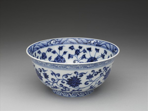 青花四季花卉紋碗