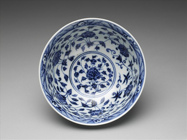 青花四季花卉紋碗