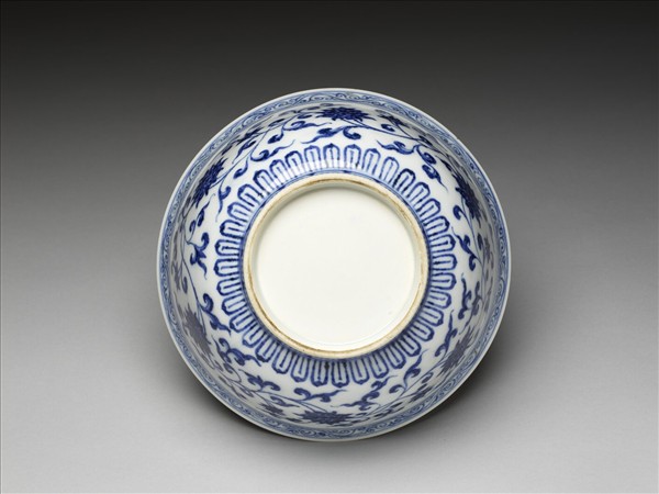 青花四季花卉紋碗