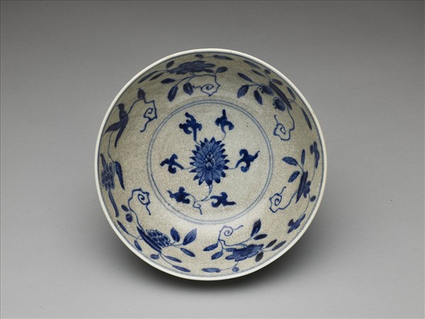青花花果紋碗
