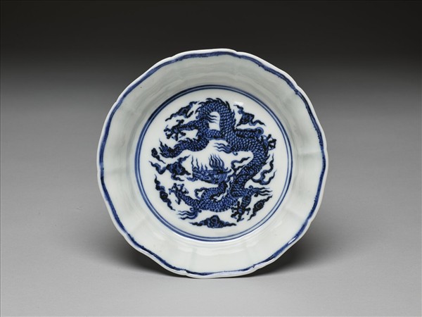 青花龍紋牡丹花式洗