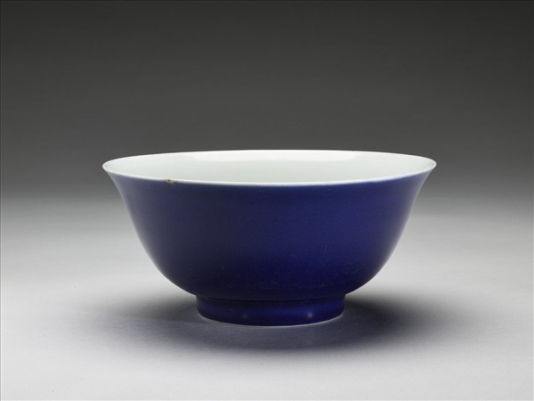 霽青釉白裡碗