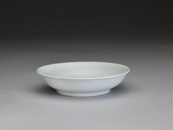 白釉碟