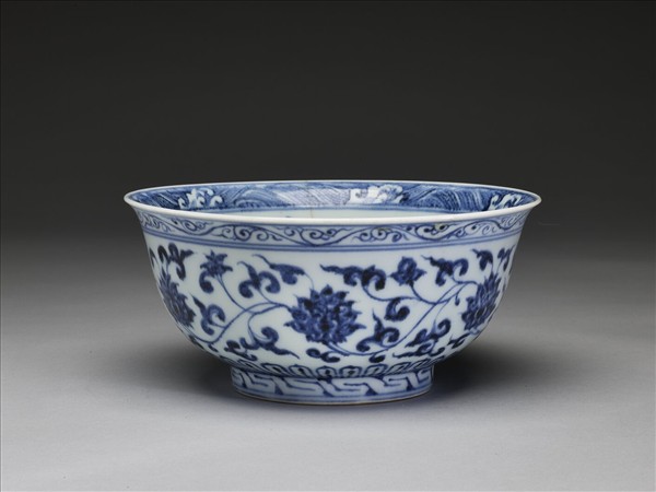 青花四季花卉紋碗