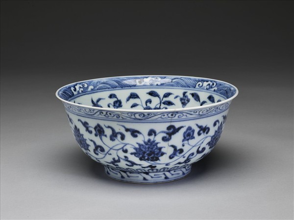 青花四季花卉紋碗