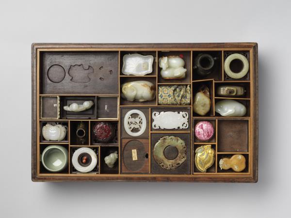 乾隆「瑾瑜匣」百什件盒