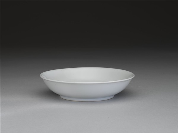 白釉碟