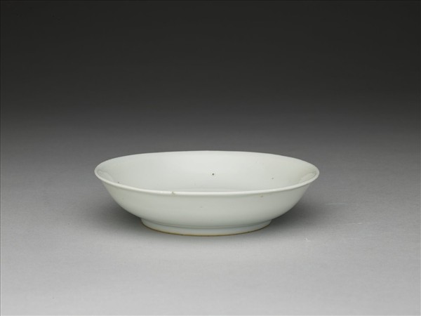 白釉碟