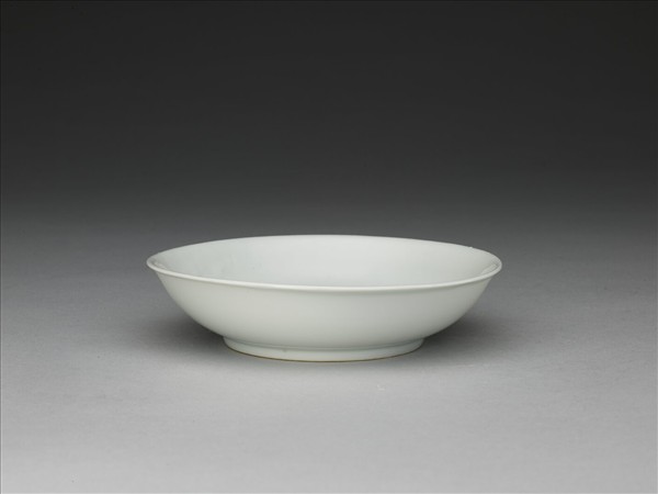 白釉碟