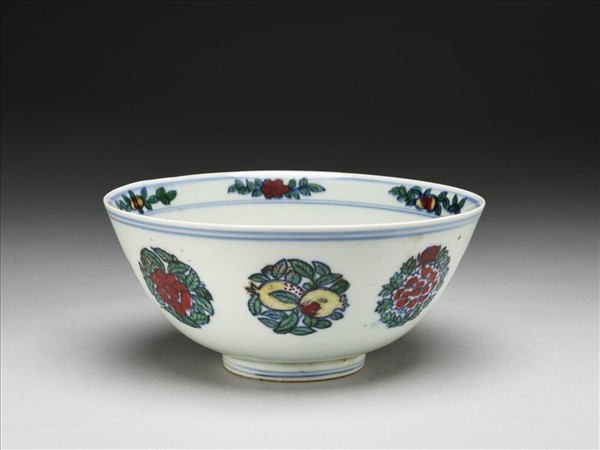 鬥彩花果紋碗
