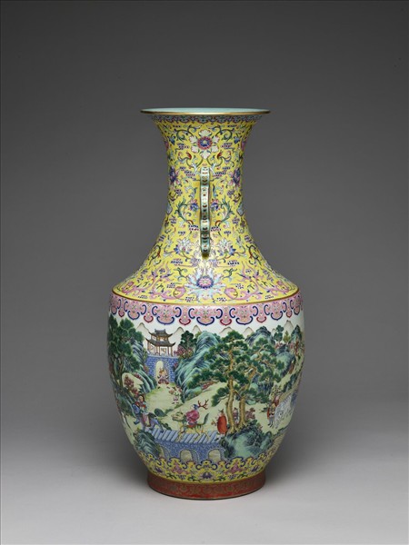 粉彩職貢圖龍耳瓶