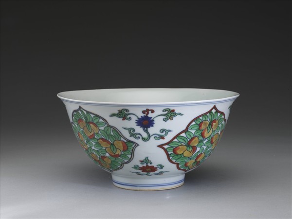 鬥彩花果紋碗
