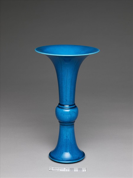 孔雀綠釉蕉葉饕餮紋觚