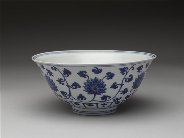 青花番蓮紋碗