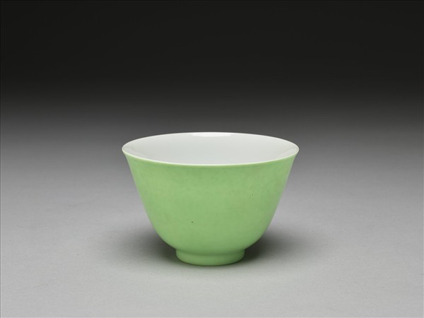 綠釉杯