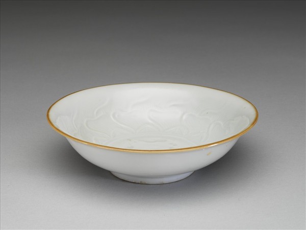 官窯 甜白花卉碟