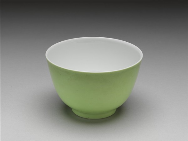 綠釉杯