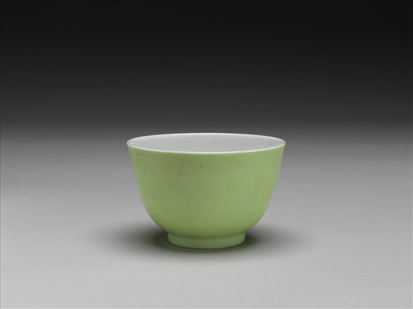 綠釉杯